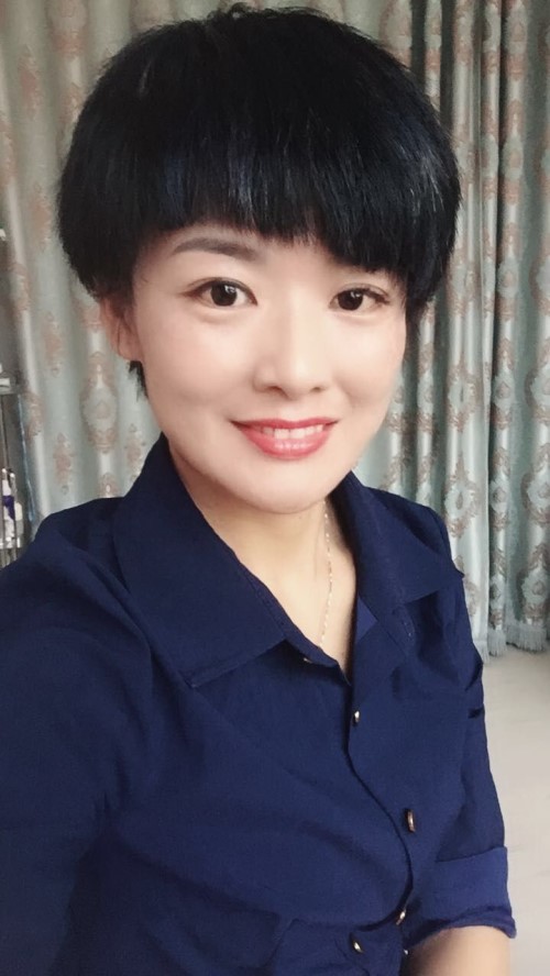 纖指圓夢想！保定東方技工學校創(chuàng)業(yè)者——李丹！  