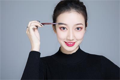 怎么才能學好化妝？   