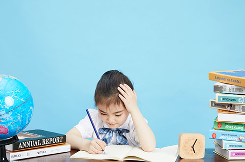 張家口新世紀職業(yè)學校每年都有補助是真的嗎？學校的幼師專業(yè)怎么樣？