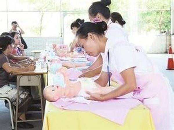 在菏澤市東華職業(yè)培訓(xùn)學(xué)校學(xué)習(xí)家政護理專業(yè)靠譜嗎？