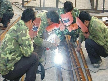 菏澤市東華職業(yè)培訓學校焊工專業(yè)學費貴嗎？   
