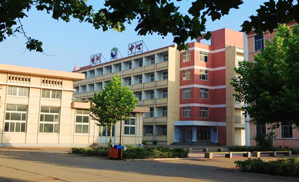 山東龍口礦業(yè)集團高級技工學(xué)校有哪些專業(yè)？有電子方面專業(yè)嗎？