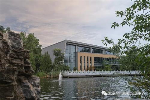 北京播音主持學(xué)校有什么可報(bào)考的院校？