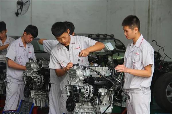 新能源汽車專業(yè)去哪里學(xué)習(xí)？   